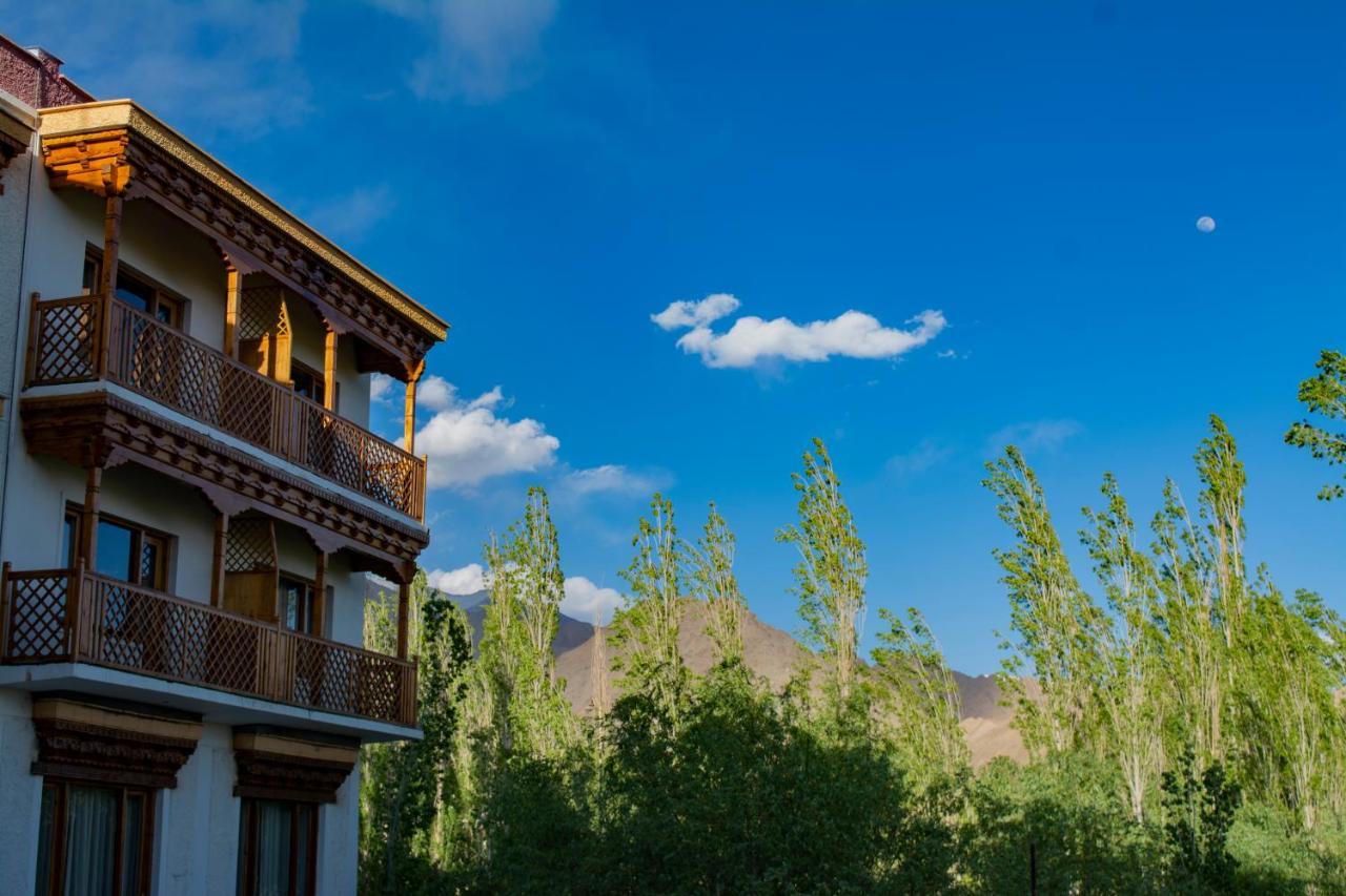 Hotel Deskitsal Leh Exteriör bild