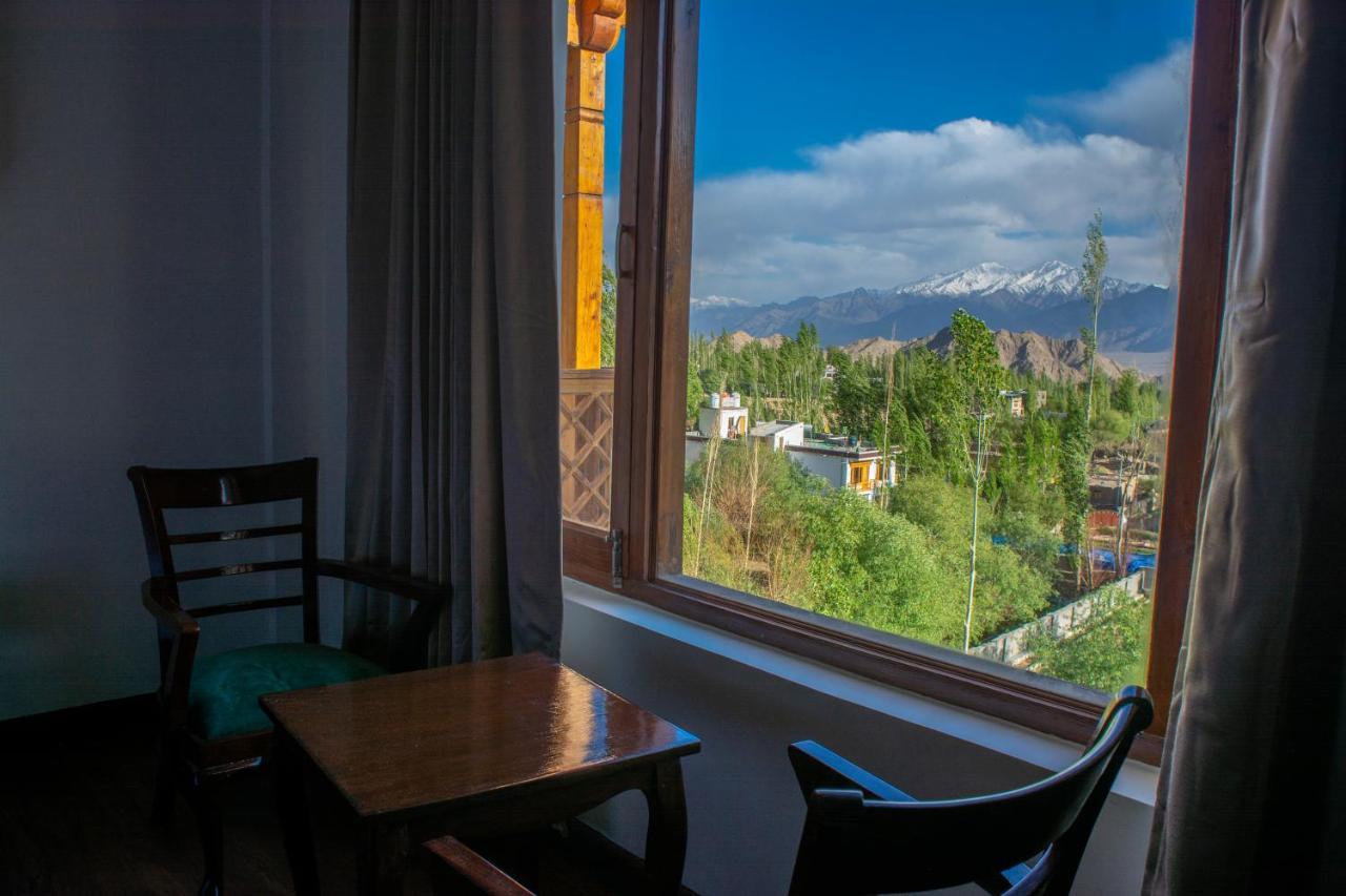 Hotel Deskitsal Leh Exteriör bild