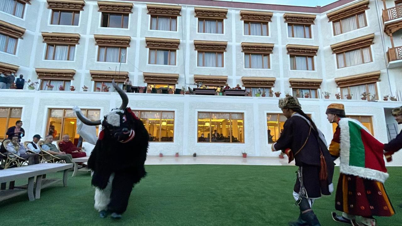 Hotel Deskitsal Leh Exteriör bild